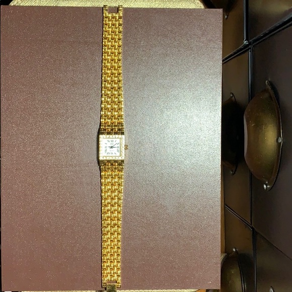 JACQUELINE KENNEDY COLLECTION GOLD TONE - Picture 2 of 4